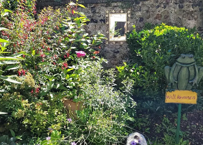 Le Jardin Des Murmures Honfleur