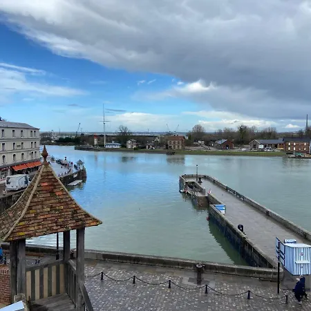 Le Jardin Des Murmures Ferienhaus