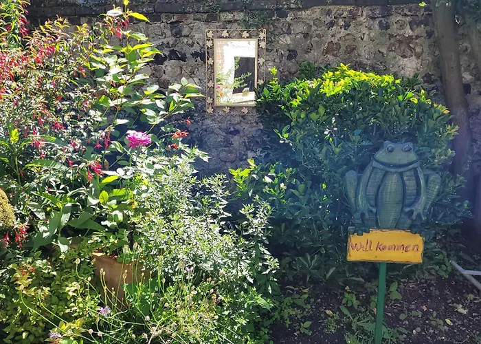 Le Jardin Des Murmures * Honfleur